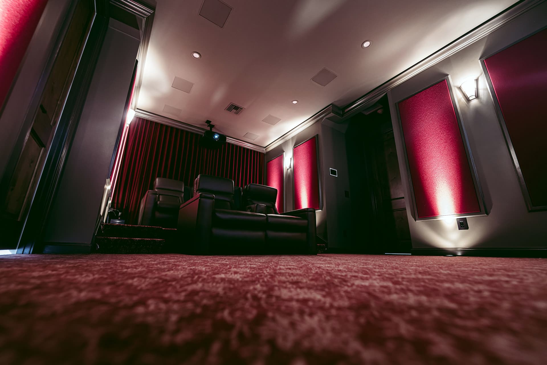 Daisy Orlando Home Theater 10