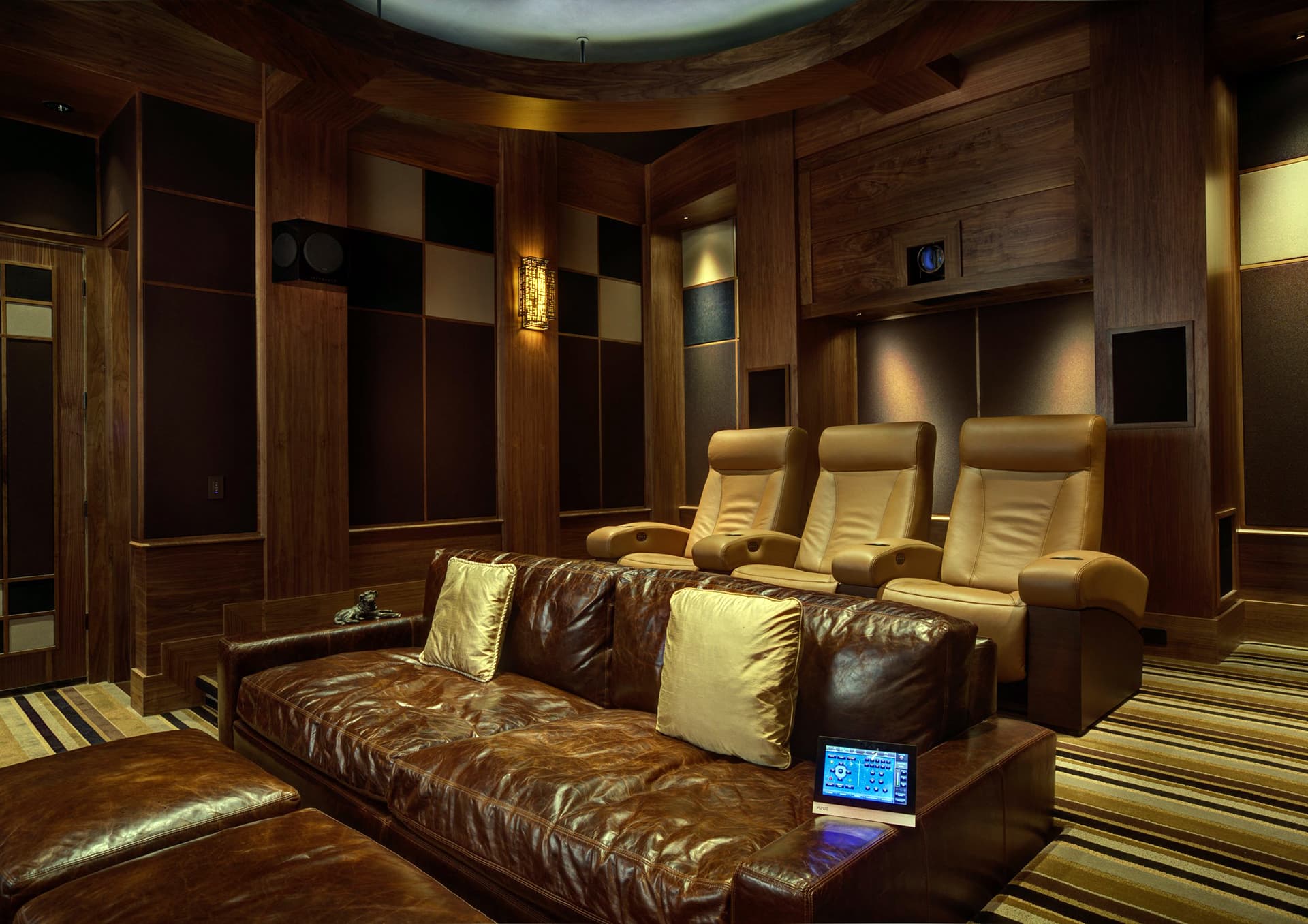 Daisy Orlando Home Theater 18