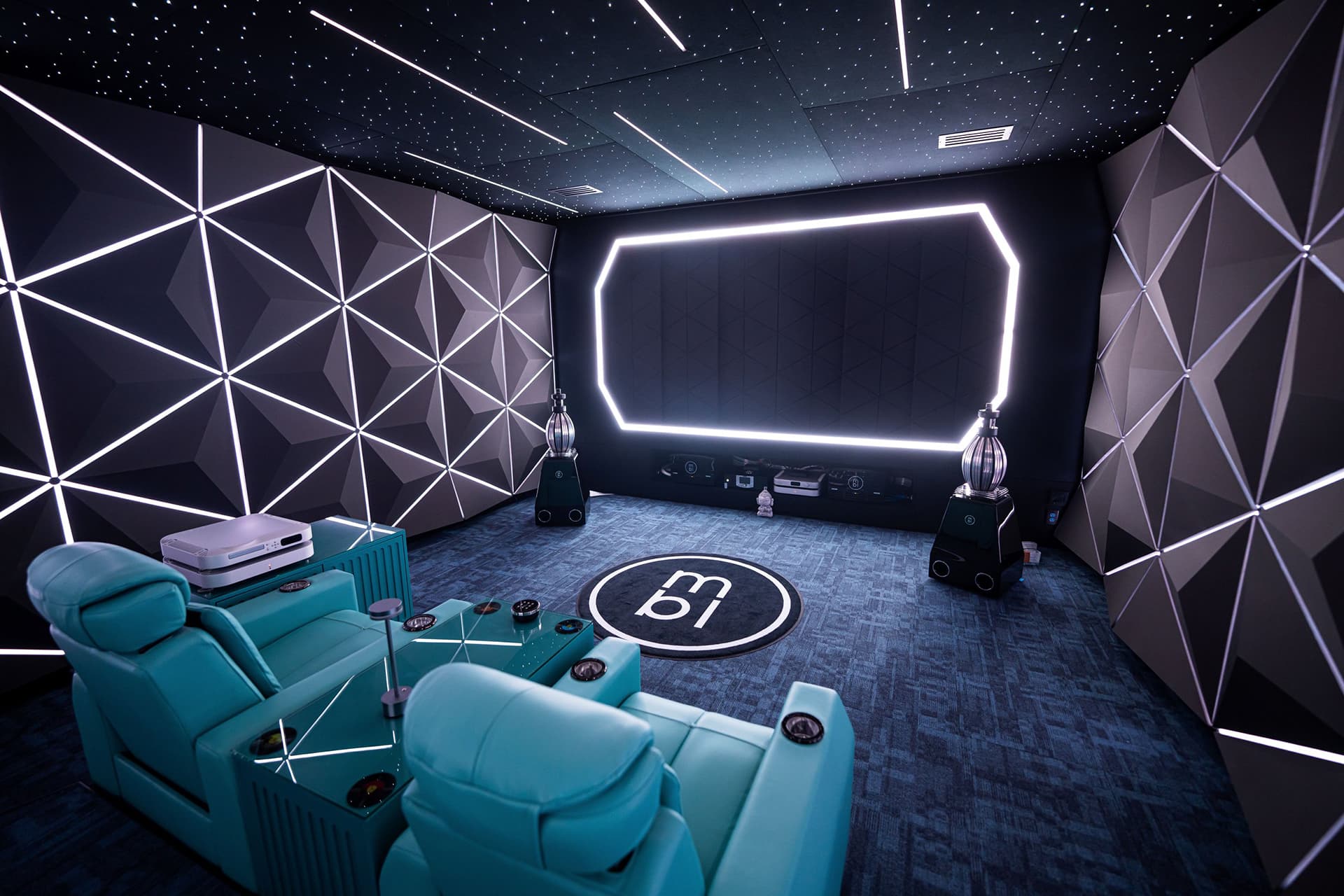 Daisy Orlando Home Theater 2