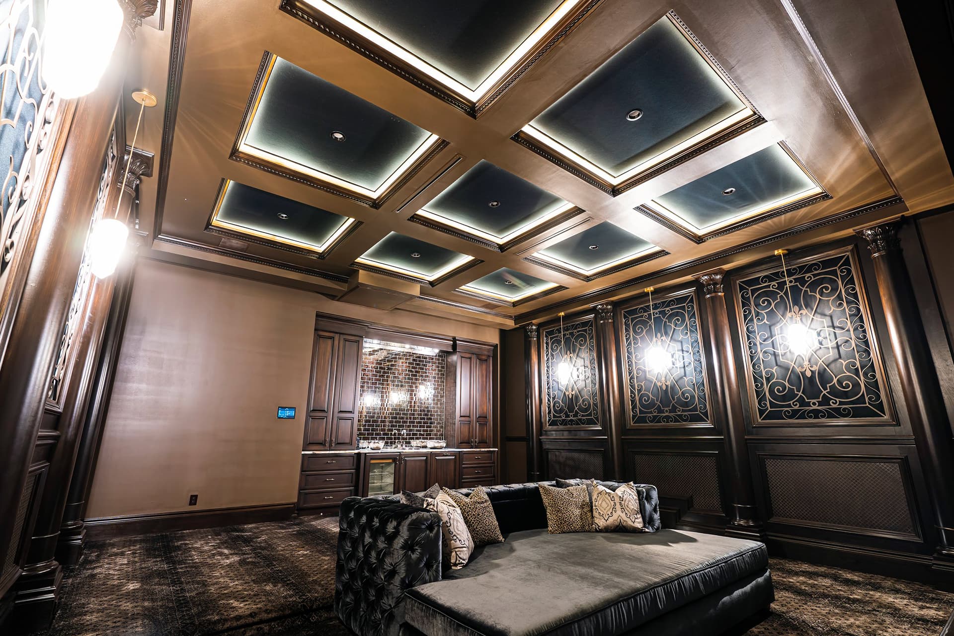 Daisy Orlando Home Theater 21