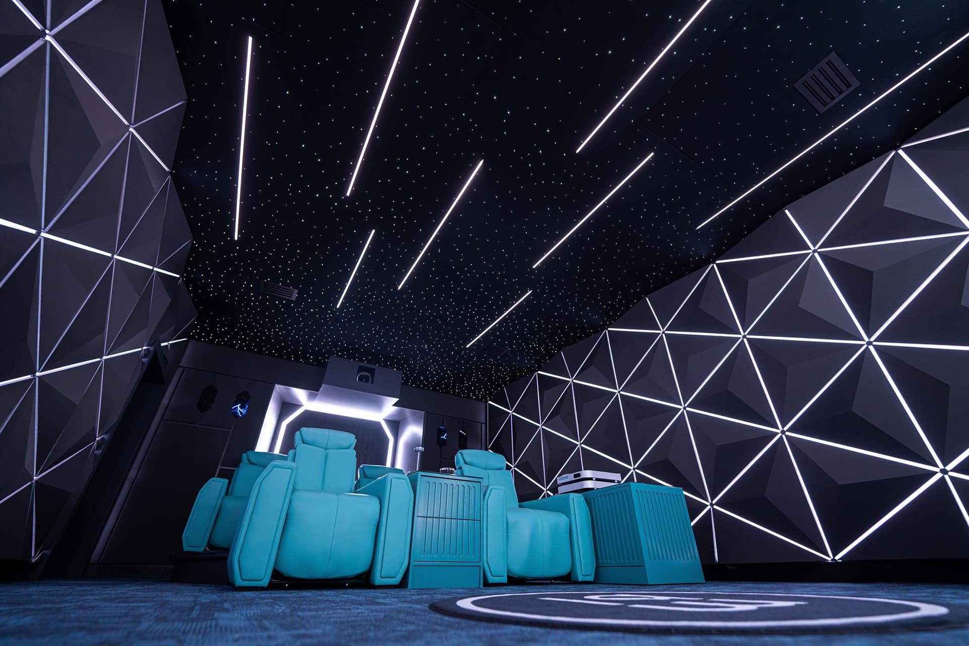Daisy Orlando Home Theater 3
