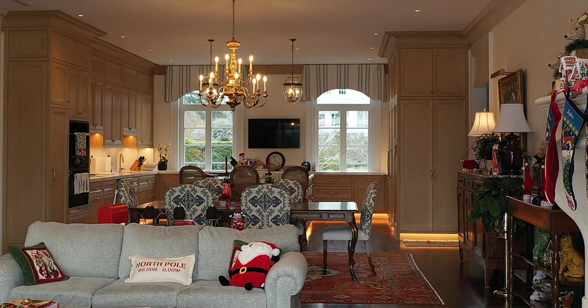 Make Your Holidays Effortless with Smart Home Automation